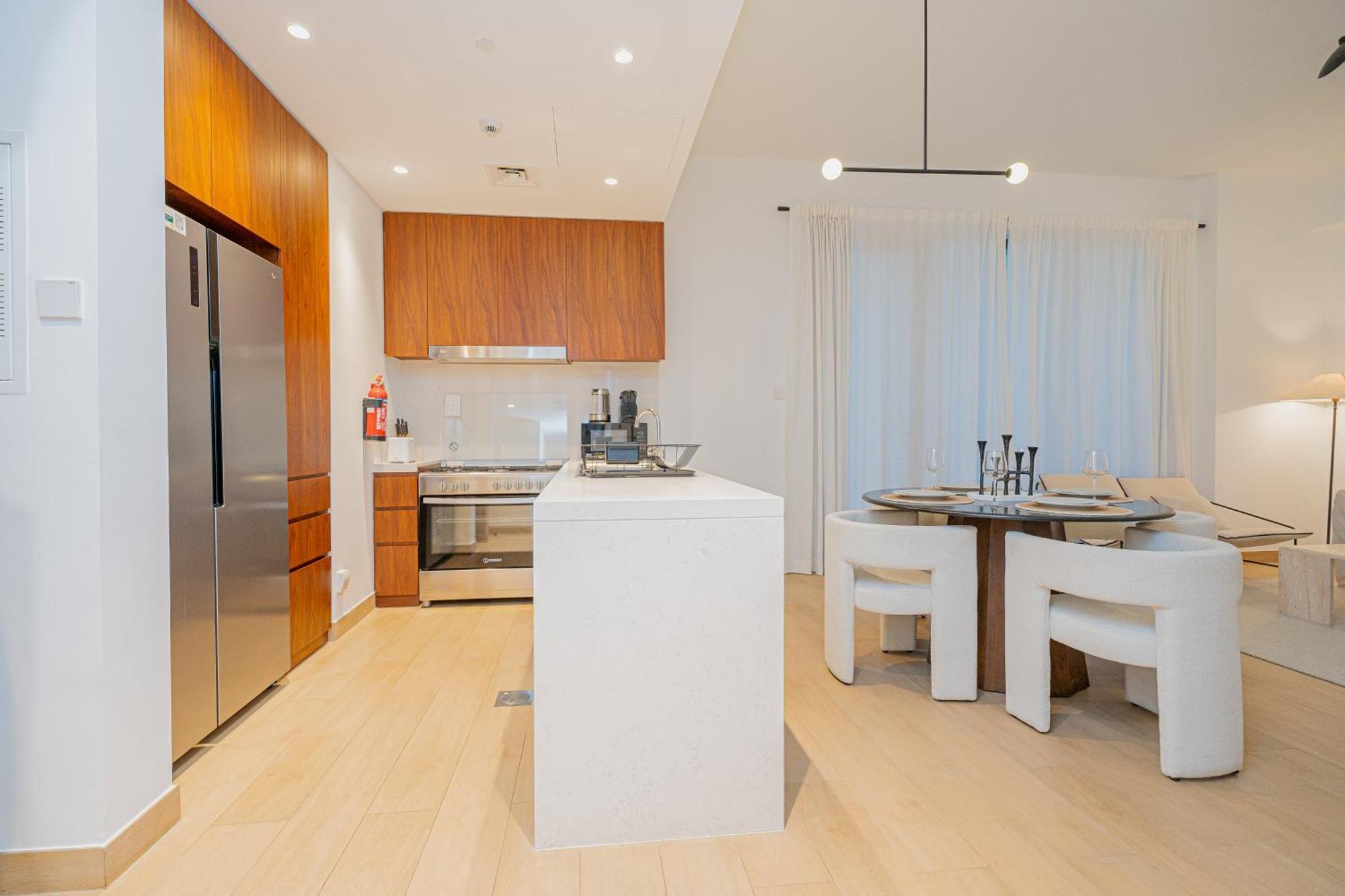 Apartment Escape24 - Luxury 2br In La Rive 3 With Access At La Jumeriah 1