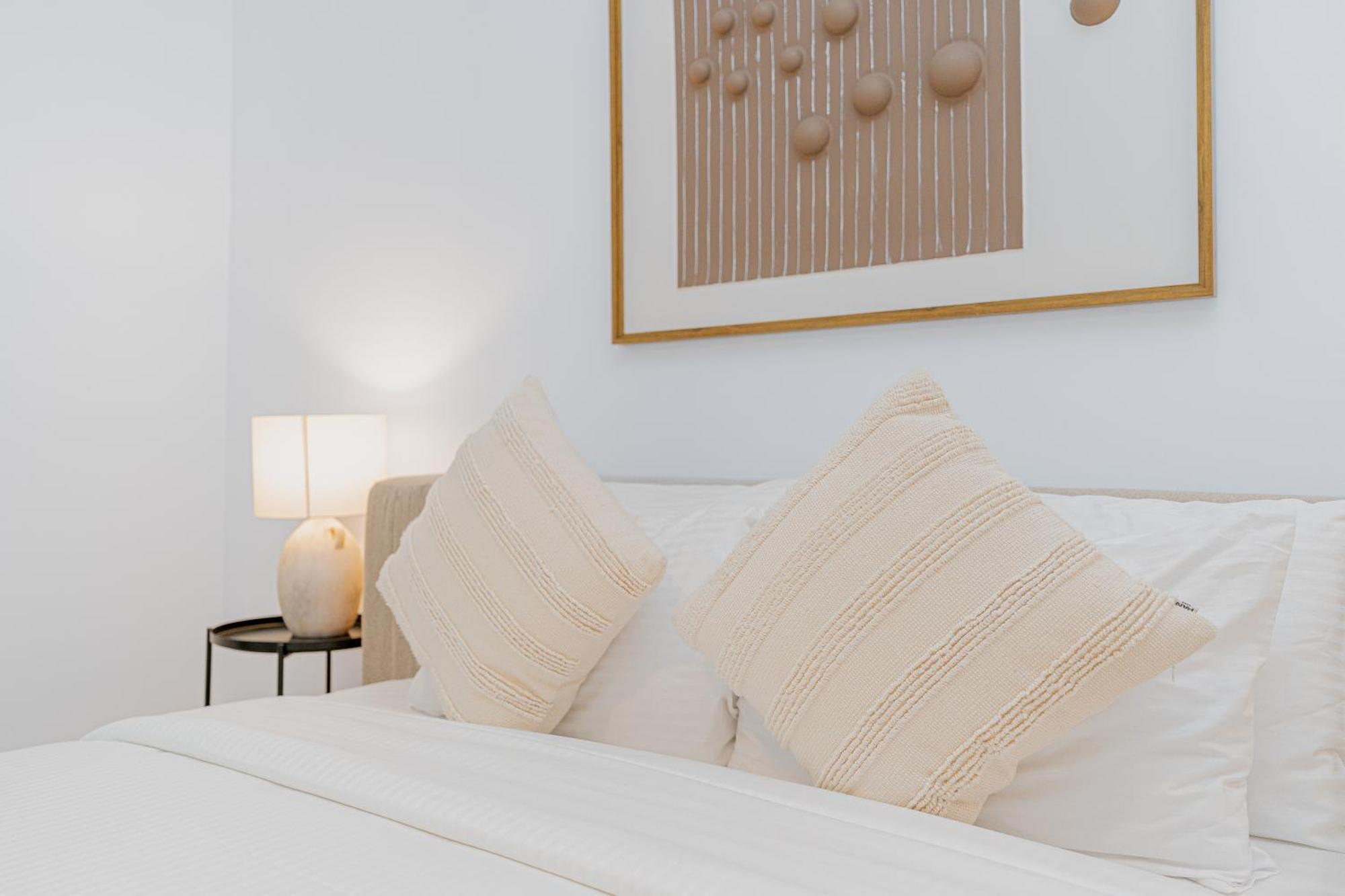 Apartment Escape24 - Luxury 2br In La Rive 3 With Access At La Jumeriah 1 Dubai